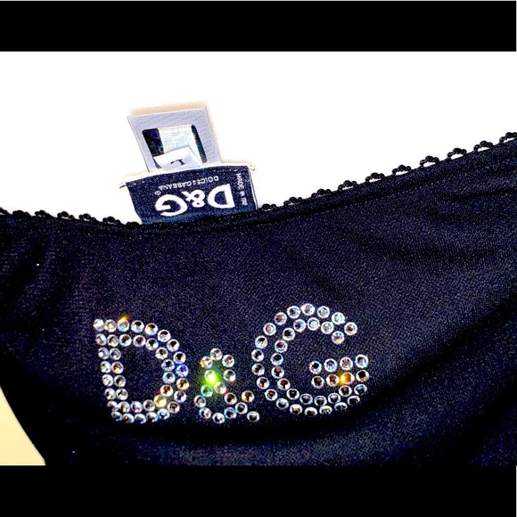 D&G VINTAGE
RHINESTONES SEQUINS LACE
SILK STRETCH TOP
SIZE (L) BLACK - Picture 7 of 11